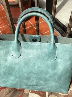 Portland Leather Goods Raindrop Crossbody Tote Handbag Large🦋